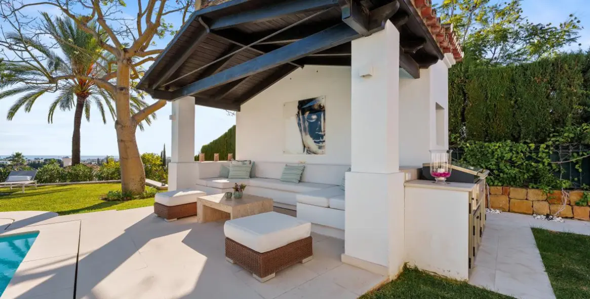 Venta de villa independiente en Nueva Andalucía 16