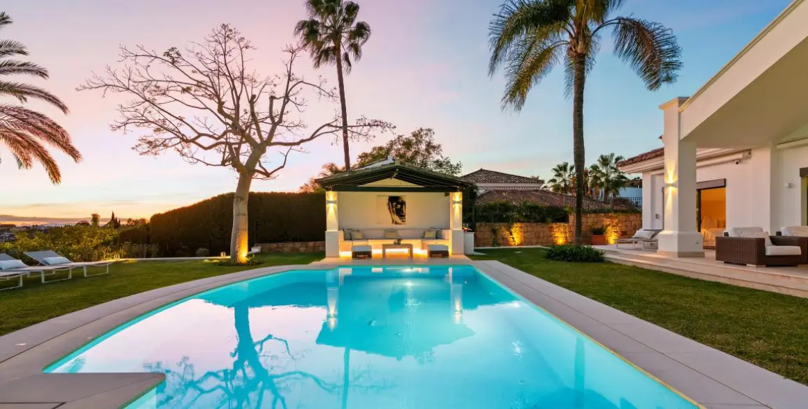 Venta de villa independiente en Nueva Andalucía 18