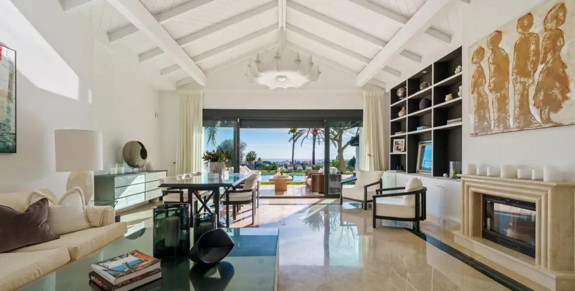 Venta de villa independiente en Nueva Andalucía 30