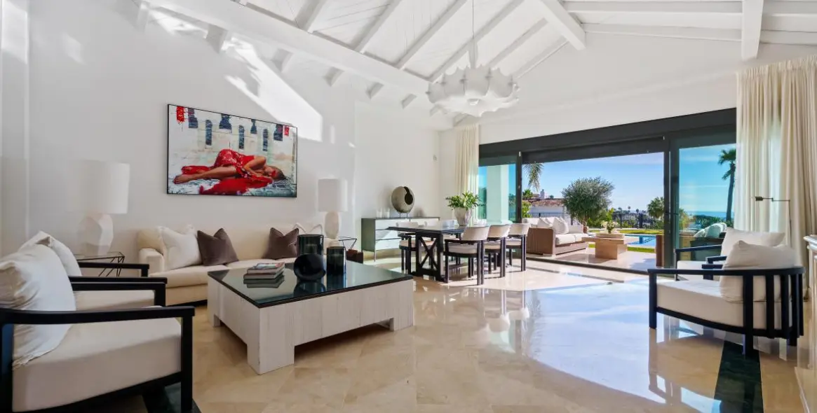 Venta de villa independiente en Nueva Andalucía 31