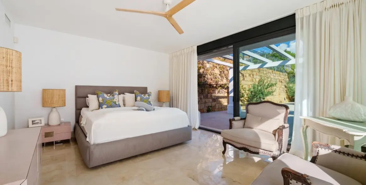 Venta de villa independiente en Nueva Andalucía 46