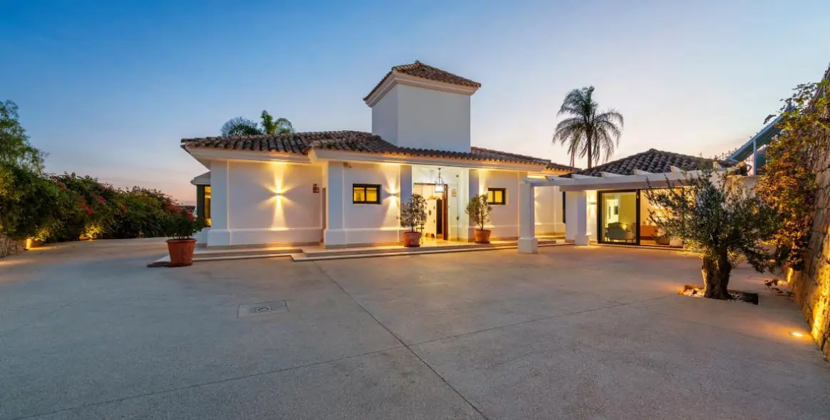 Venta de villa independiente en Nueva Andalucía 57