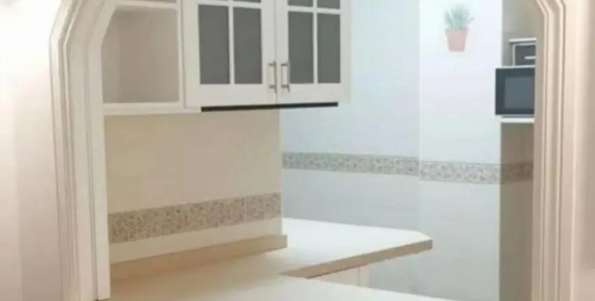 Sale of ground floor apartment in Estepona 2