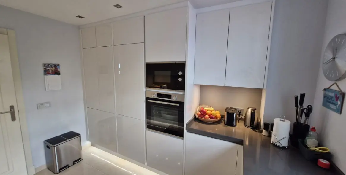 Продажа апартаментов на первом этаже в Calahonda 17