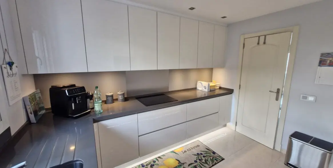 Продажа апартаментов на первом этаже в Calahonda 19