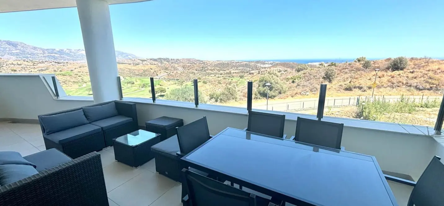 Sale of middle floor apartment in La Cala de Mijas 0