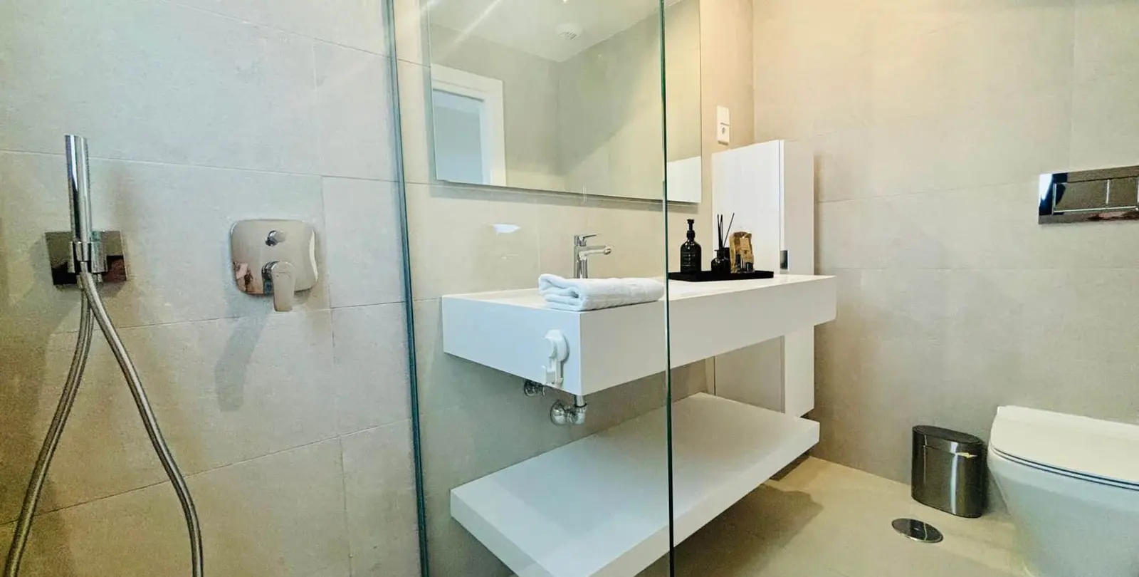 Sale of middle floor apartment in La Cala de Mijas 17
