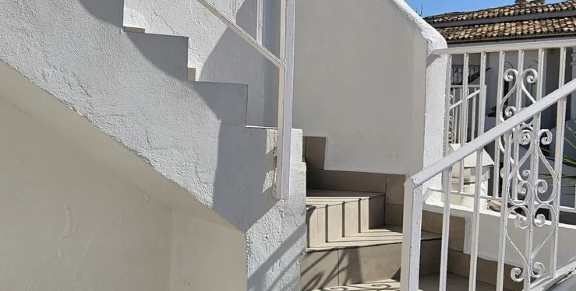 Продажа таунхауса в Calahonda 33