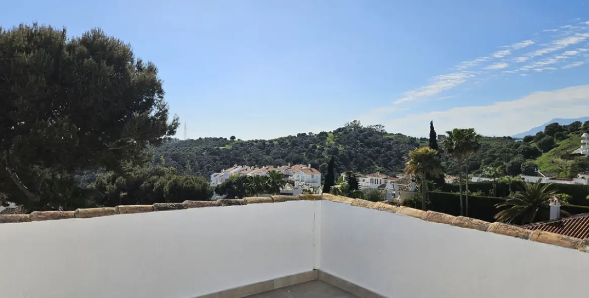 Продажа таунхауса в Calahonda 34