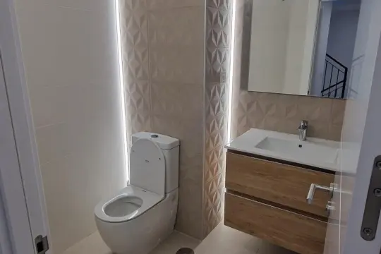 Image 50 thumb