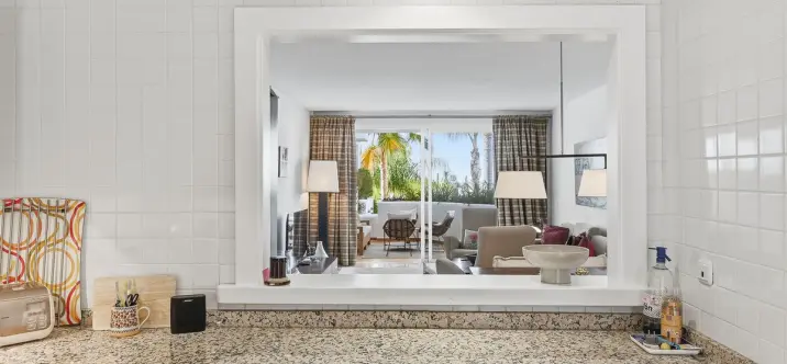 Продажа апартаментов на первом этаже в Nueva Andalucía 0