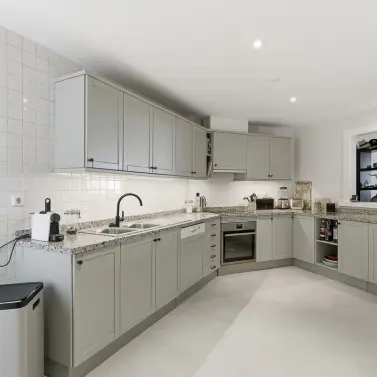 Продажа апартаментов на первом этаже в Nueva Andalucía