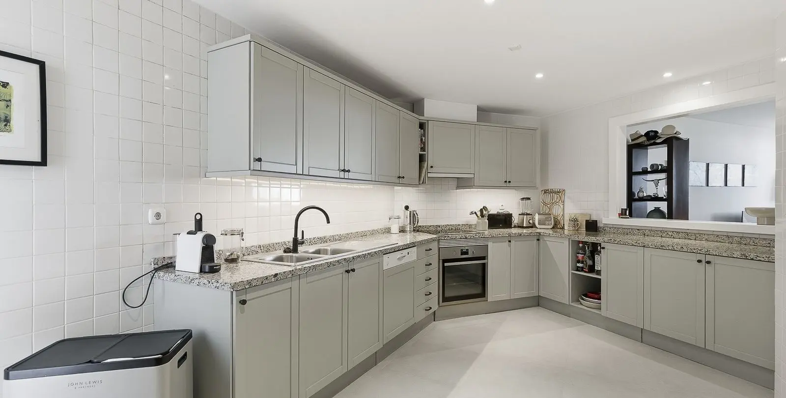 Venta de apartamento en planta baja en Nueva Andalucía 5