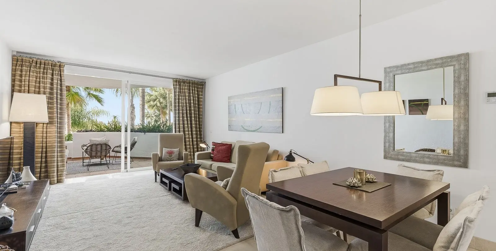 Venta de apartamento en planta baja en Nueva Andalucía 10