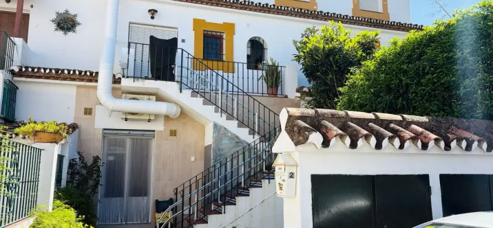 Продажа таунхауса в Estepona 0