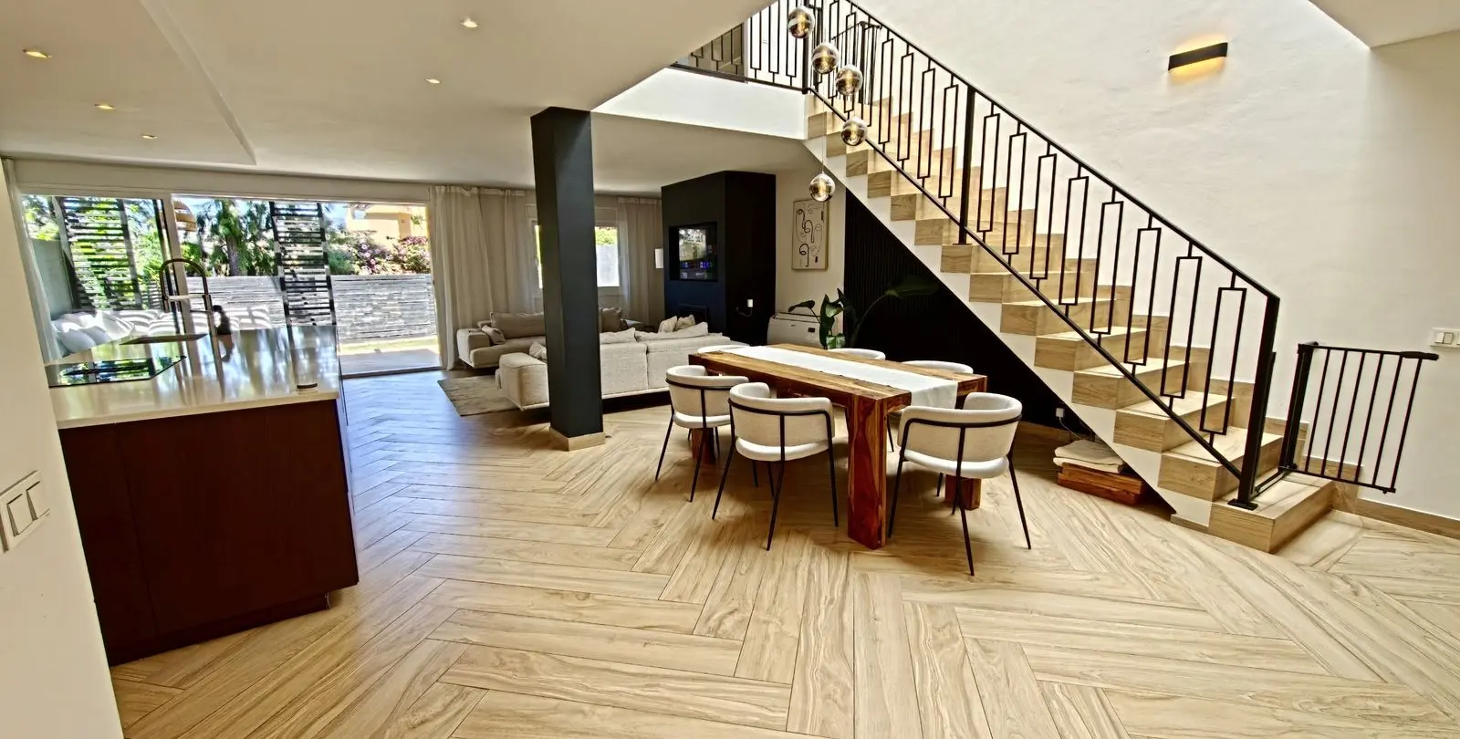 Sale of townhouse in Atalaya 1