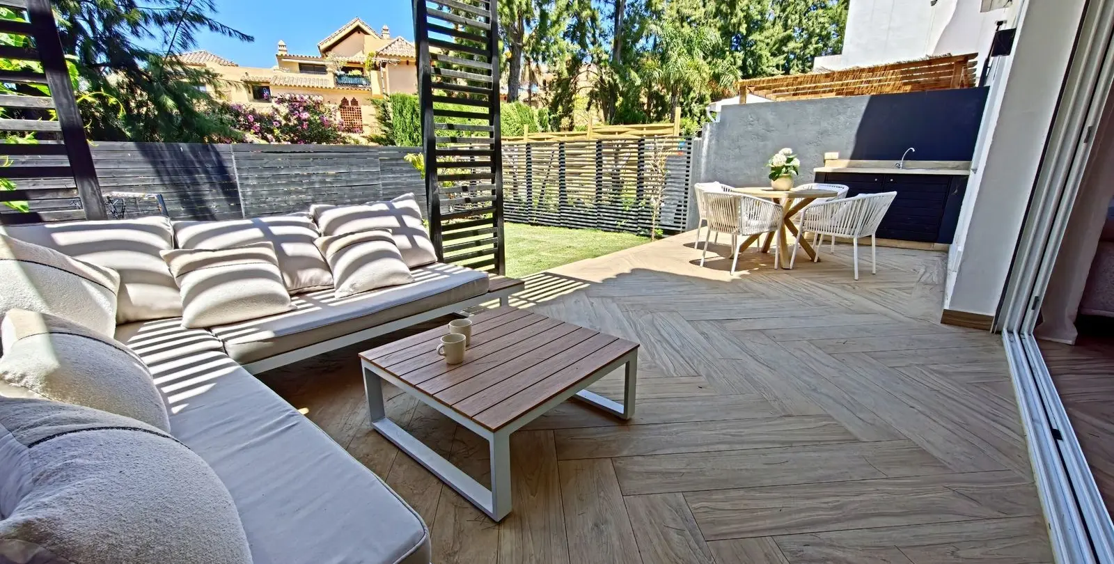 Sale of townhouse in Atalaya 6