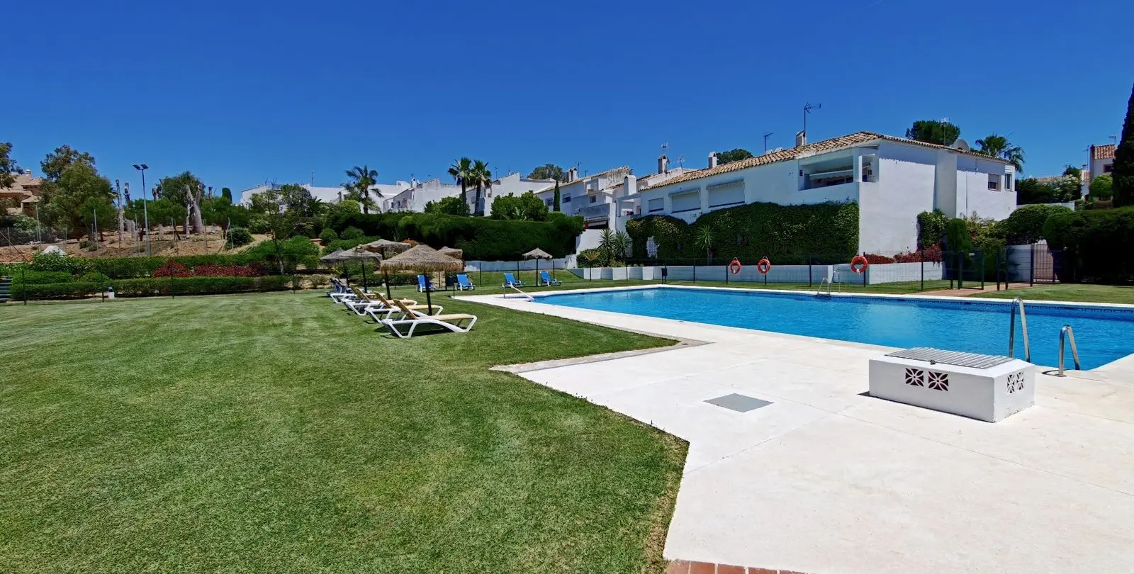 Sale of townhouse in Atalaya 29