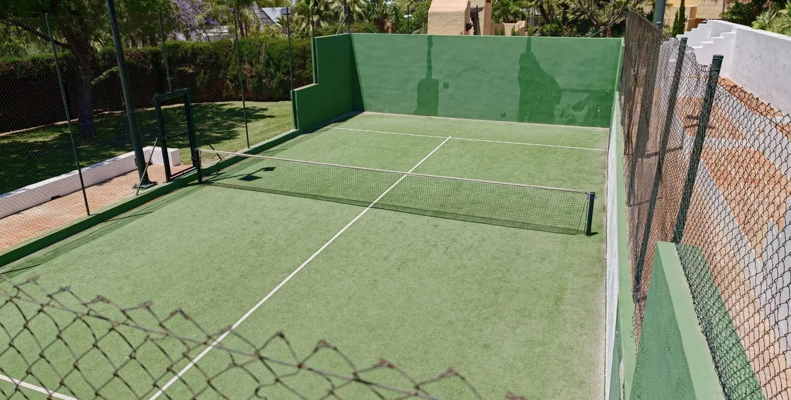Sale of townhouse in Atalaya 31