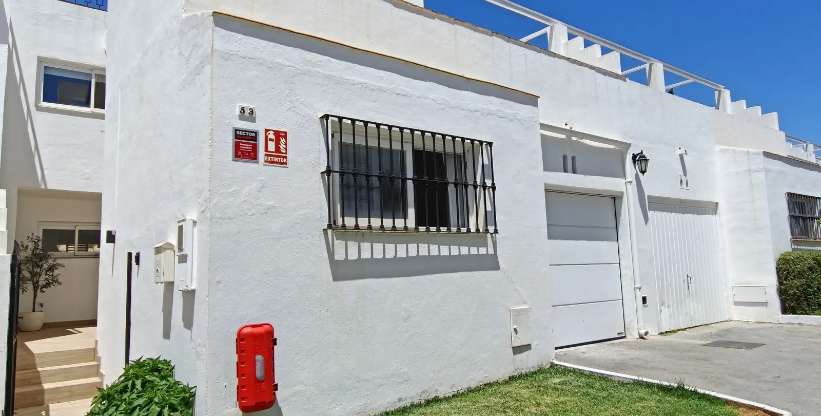 Sale of townhouse in Atalaya 42