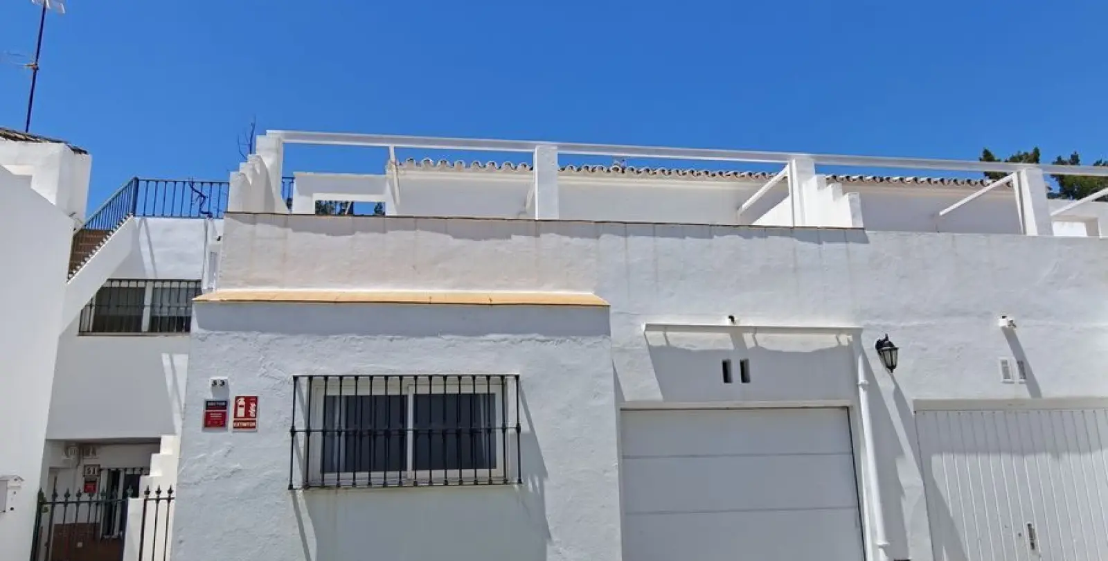 Sale of townhouse in Atalaya 44