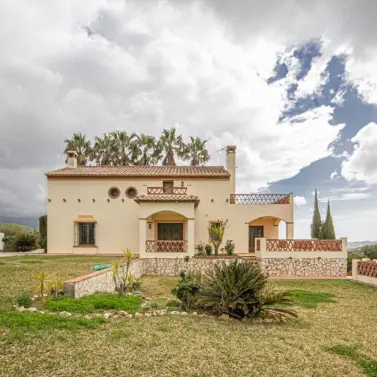 Продажа  отдельно стоящей виллы в La Cala de Mijas