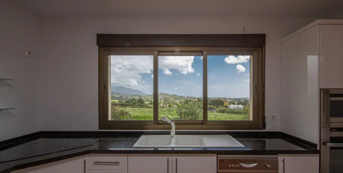 Продажа  отдельно стоящей виллы в La Cala de Mijas 17