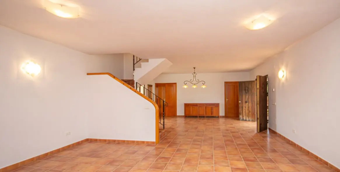 Продажа  отдельно стоящей виллы в La Cala de Mijas 26