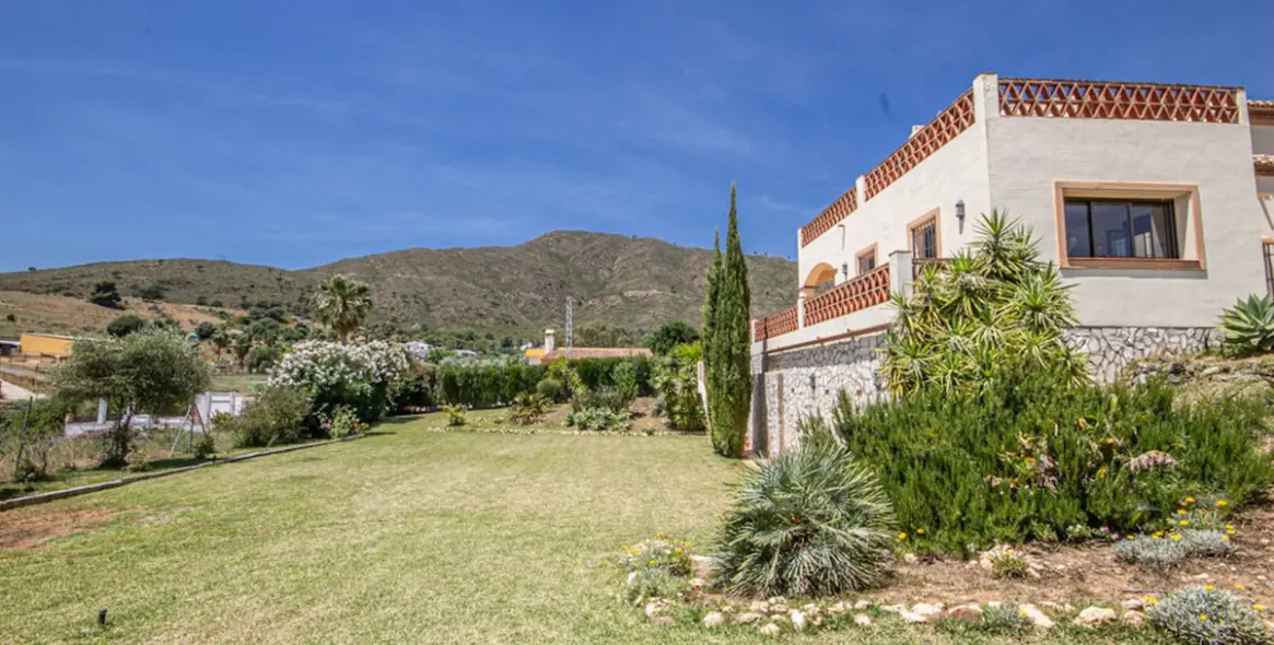 Sale of detached villa in La Cala de Mijas 31