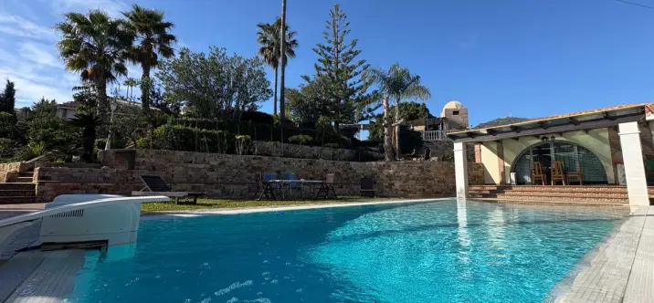 Продажа  отдельно стоящей виллы в Torreblanca 4