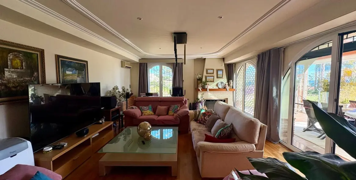 Продажа  отдельно стоящей виллы в Torreblanca 17