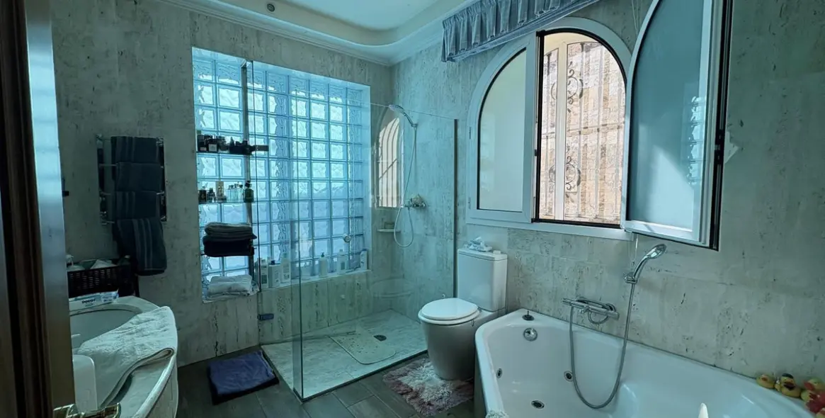 Продажа  отдельно стоящей виллы в Torreblanca 21