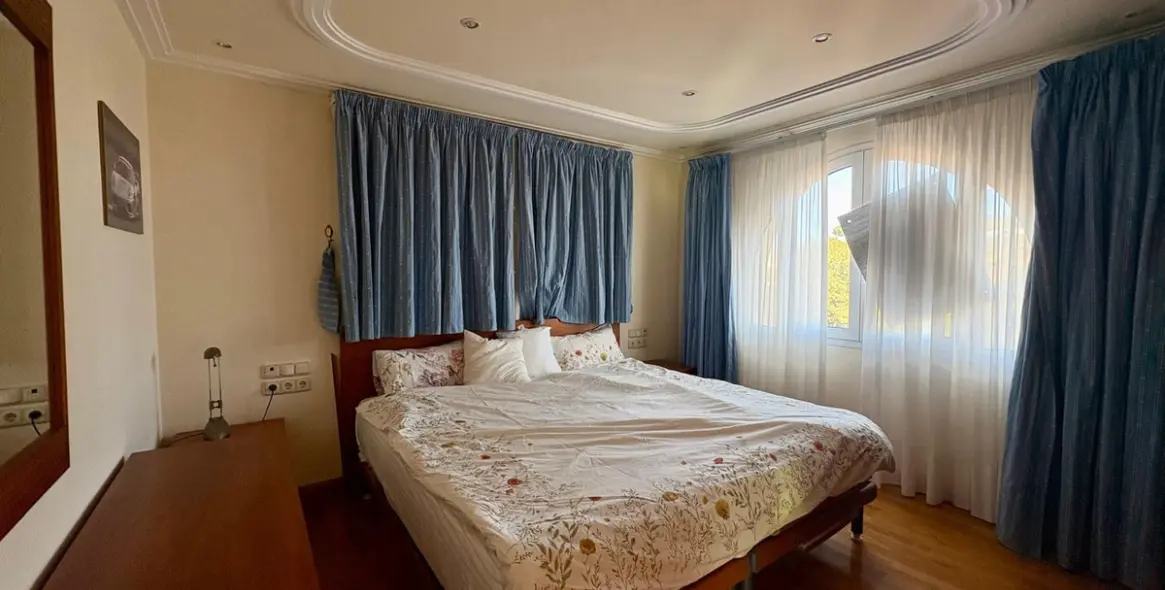 Продажа  отдельно стоящей виллы в Torreblanca 28