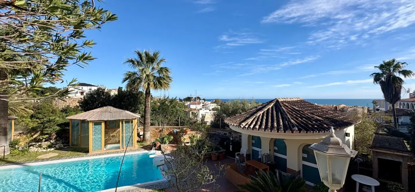 Sale of detached villa in Torreblanca 0