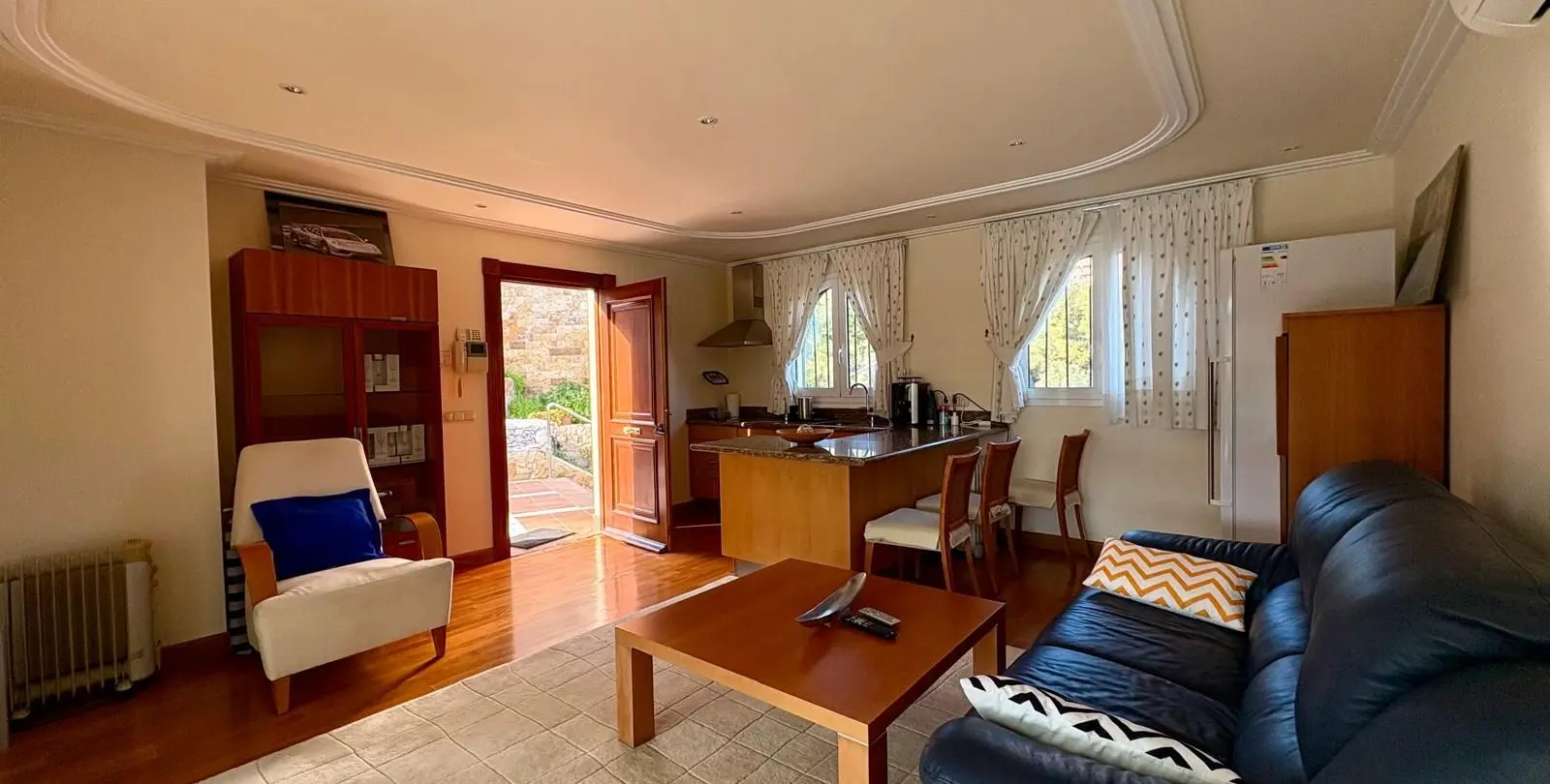 Sale of detached villa in Torreblanca 26