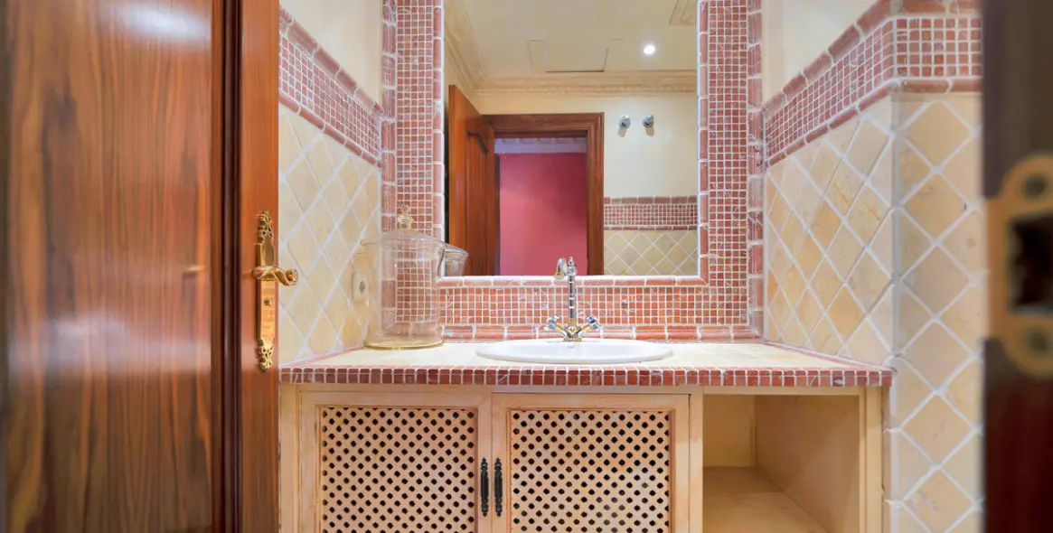 Продажа двухуровневого пентхауса в Guadalmina Baja 12