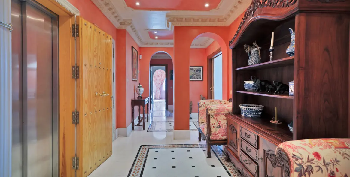 Продажа двухуровневого пентхауса в Guadalmina Baja 19