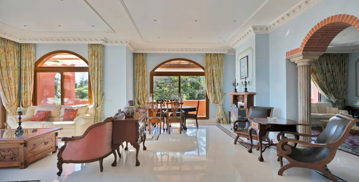 Продажа двухуровневого пентхауса в Guadalmina Baja 27