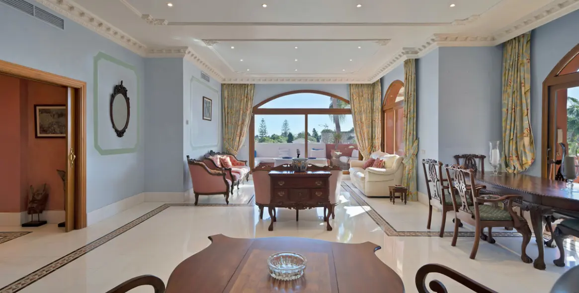 Продажа двухуровневого пентхауса в Guadalmina Baja 31