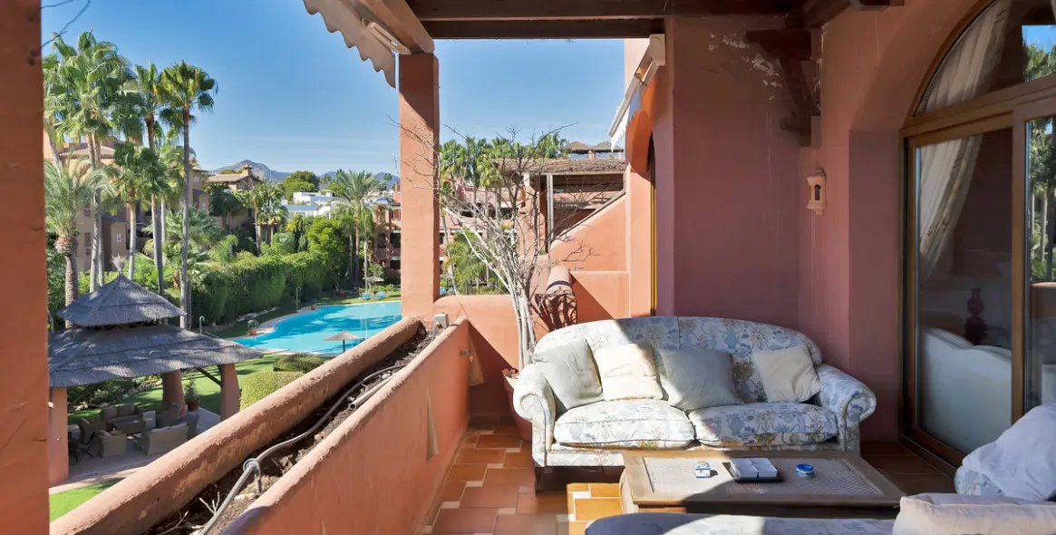 Продажа двухуровневого пентхауса в Guadalmina Baja 37