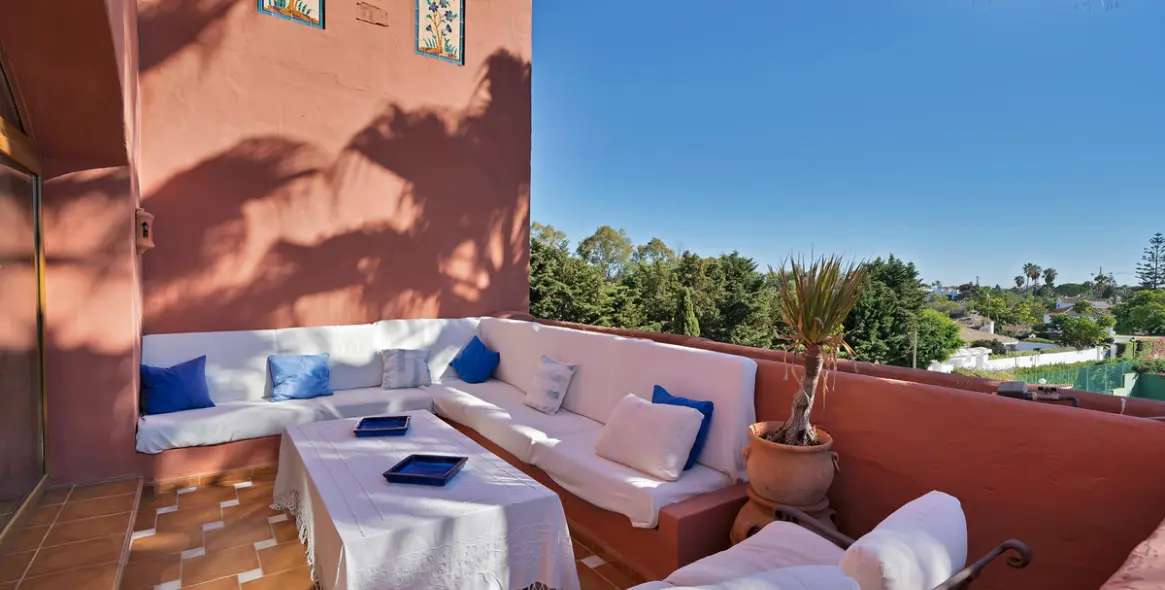 Продажа двухуровневого пентхауса в Guadalmina Baja 39