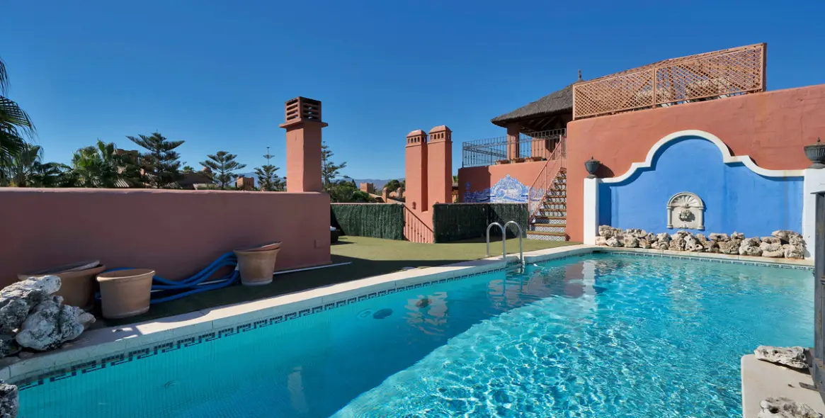 Продажа двухуровневого пентхауса в Guadalmina Baja 43