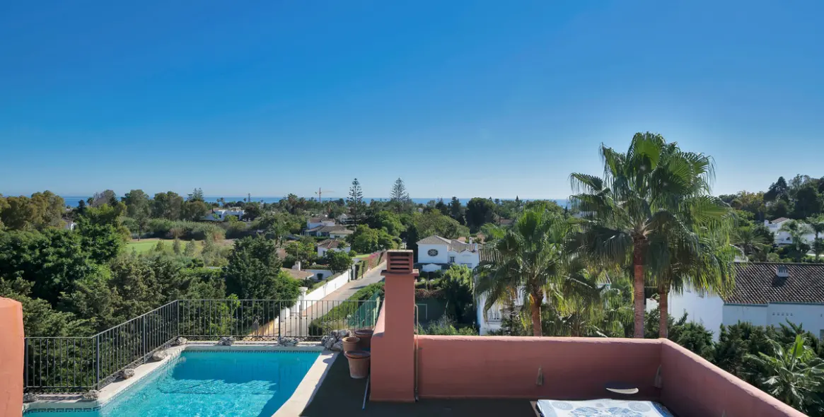 Продажа двухуровневого пентхауса в Guadalmina Baja 46