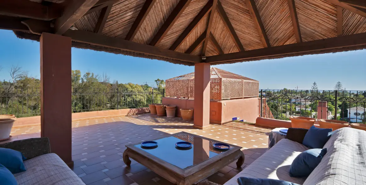 Продажа двухуровневого пентхауса в Guadalmina Baja 47