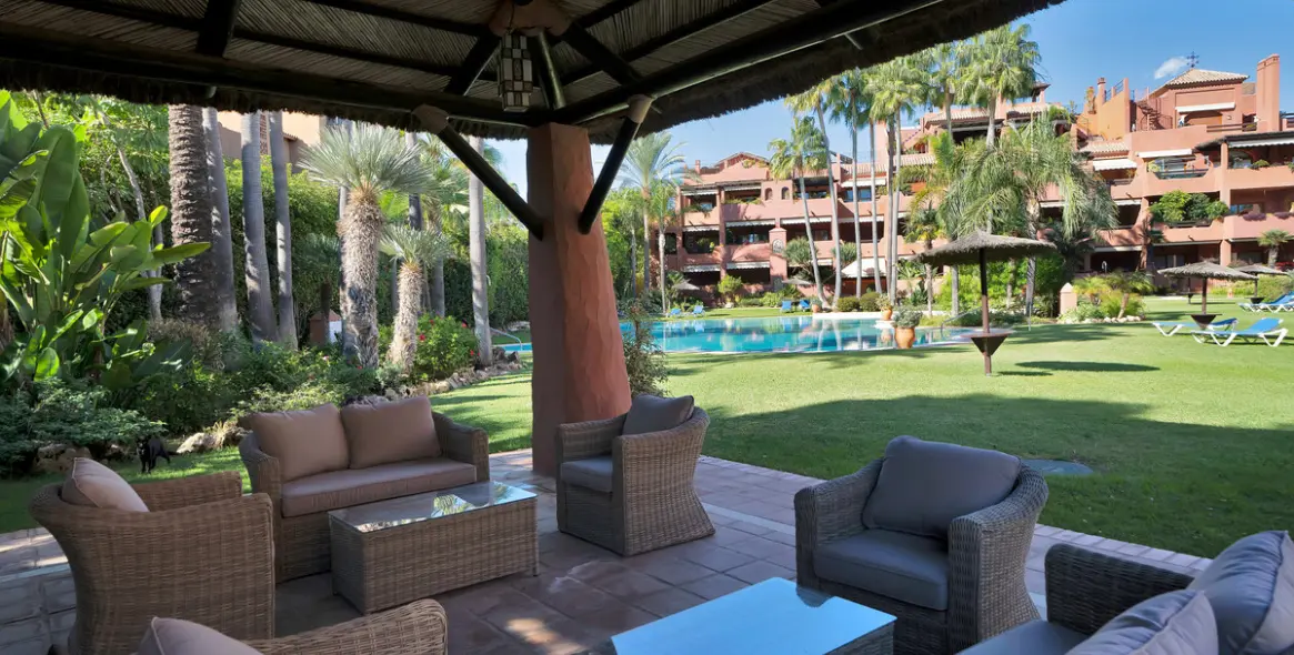 Продажа двухуровневого пентхауса в Guadalmina Baja 53