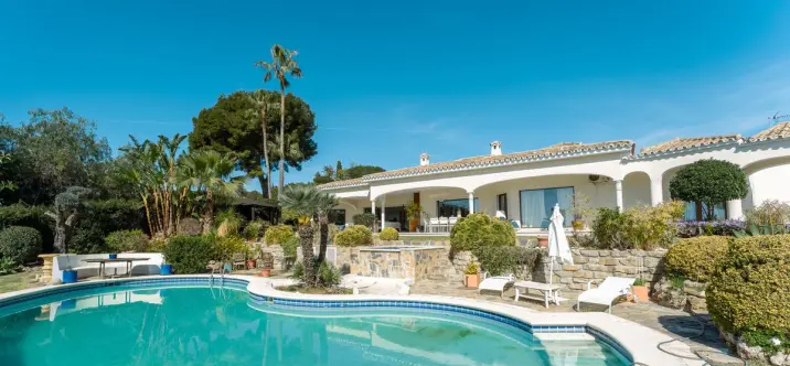 Продажа  отдельно стоящей виллы в Benahavís 1