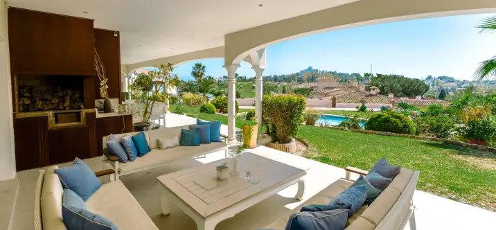 Продажа  отдельно стоящей виллы в Benahavís 3