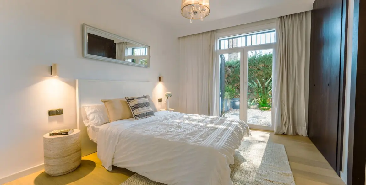 Продажа  отдельно стоящей виллы в Benahavís 13