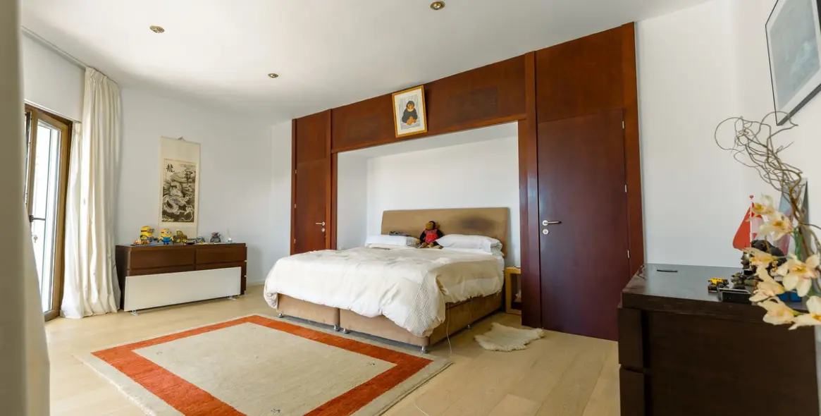 Продажа  отдельно стоящей виллы в Benahavís 35