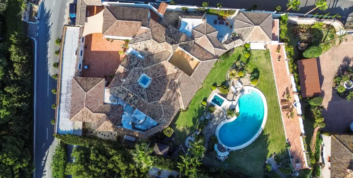 Sale of detached villa in Benahavís 3